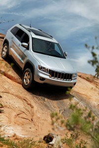 2012 Jeep Grand Cherokee Overland, Jeep reviews, savageonwheels