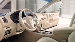 2013 Nissan Altima interior styling