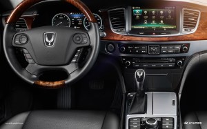 This is a handsome dash, although loaded with buttons. The steering wheel is heated too.