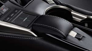 Here's the frustrating touch mouse (tiny pad in front of wrist rest) for the radio/nav. Very touchy and hard to use while driving.