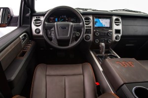 Handsome interior with each controls!