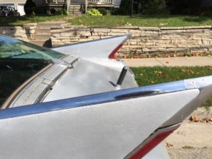 Caddy fins