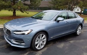 2017 Volvo S90