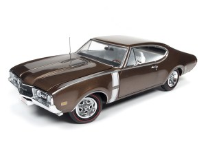 Auto World Oldsmobile Cutlass S