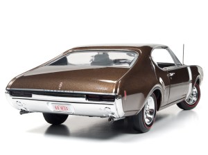 Auto World Oldsmobile Cutlass S