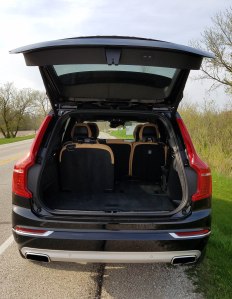 2017 Volvo XC90 T6