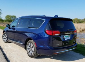 2018 Chrysler Pacifica plug-in hybrid