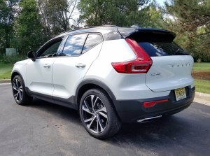 2019 Volvo XC40 AWD R=Design