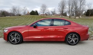 2019 Volvo S60 R-Design