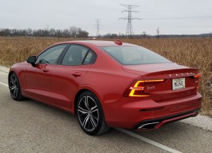 2019 Volvo S60 R-Design