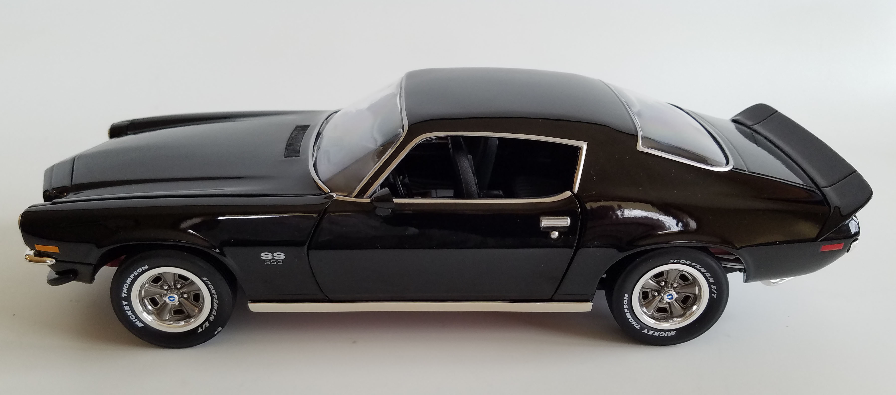 1/18 オートワールド1971 Camaro Die-Cast: Auto World's 1971 Chevy Camaro RS/SS – Savage On Wheels