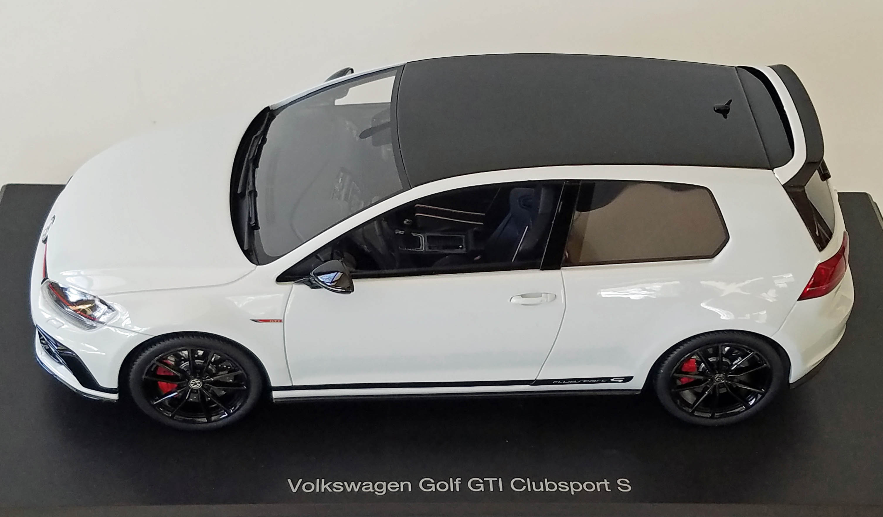 Die-Cast: DNA Collectible's VW Golf GTI Clubsport S – Savage On Wheels
