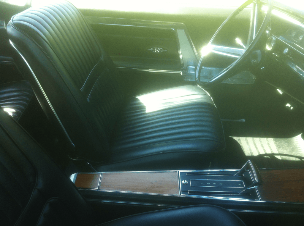 Buick Riviera interior