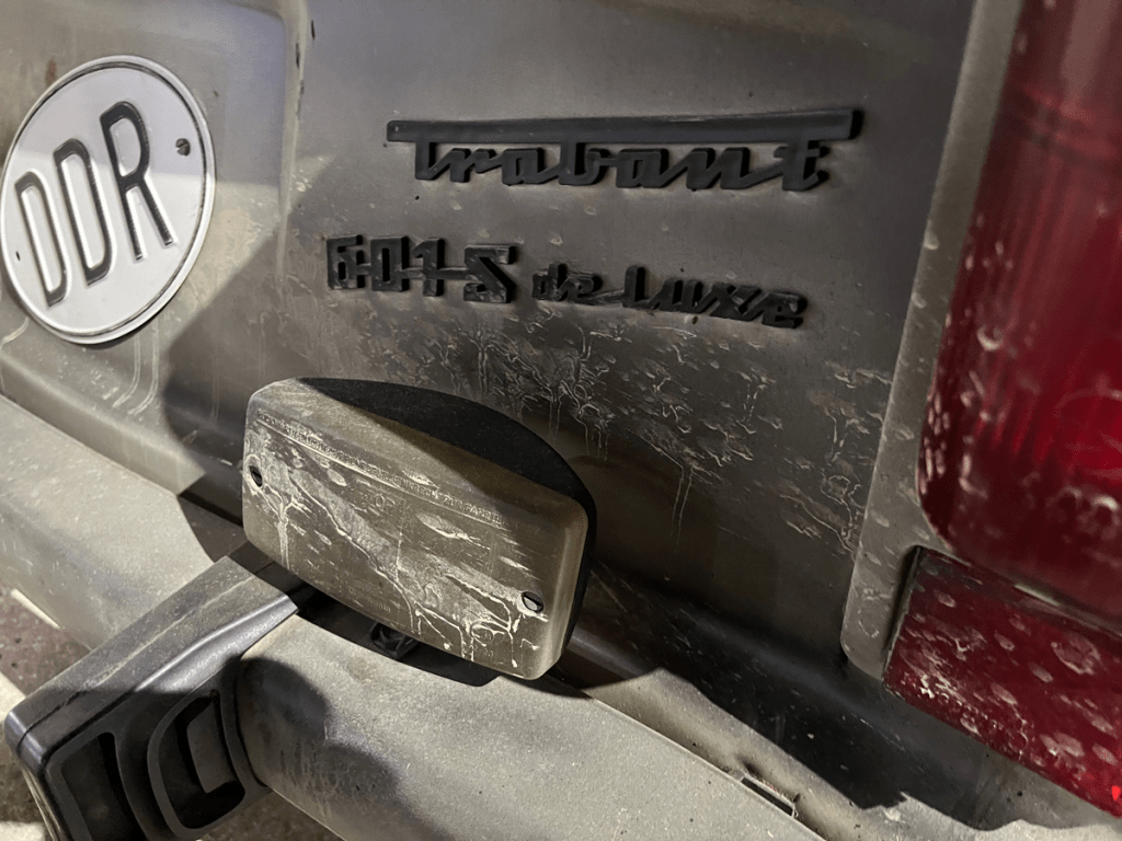 Trabant 601 S "Delux" logo