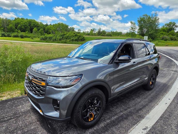 With 400 horsepower the Explorer Tremor can be a beast, but with BlueCruise autonomous driving system it's an easy highway cruiser.