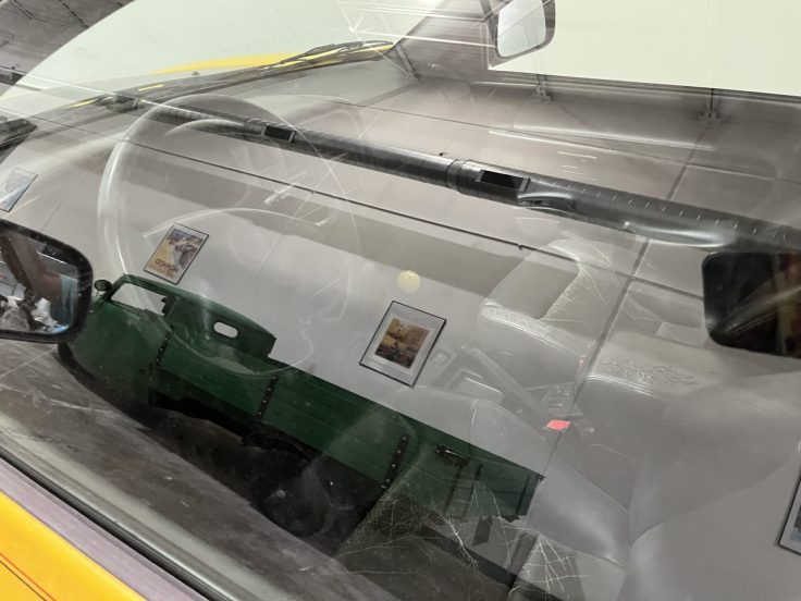 2001 Isuzu VehiCROSS interior
